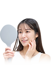 手鏡をもつ女性